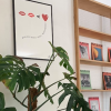 ‚Weniger Bussi Bussi, mehr Amore!‘ - Siebdruck A2 von Lando – Bild 2